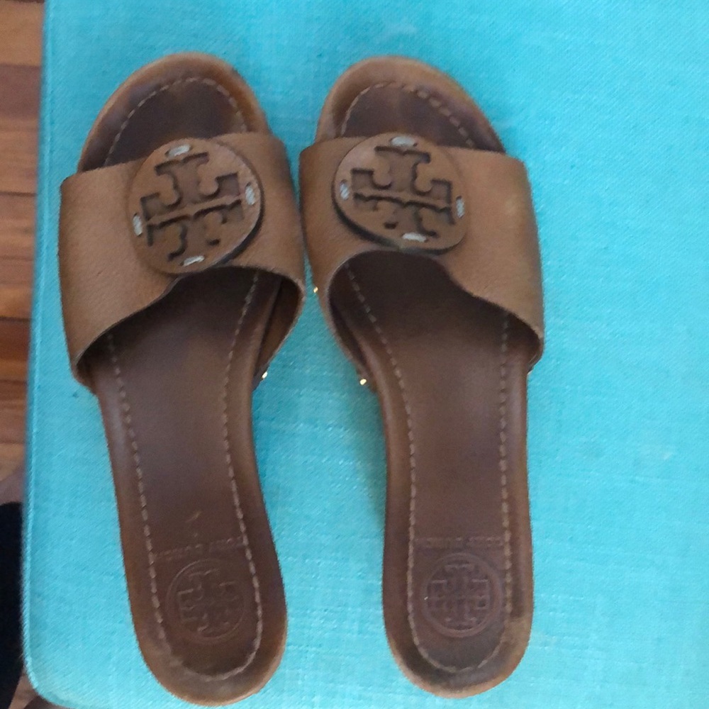 Tory Burch nude wedges